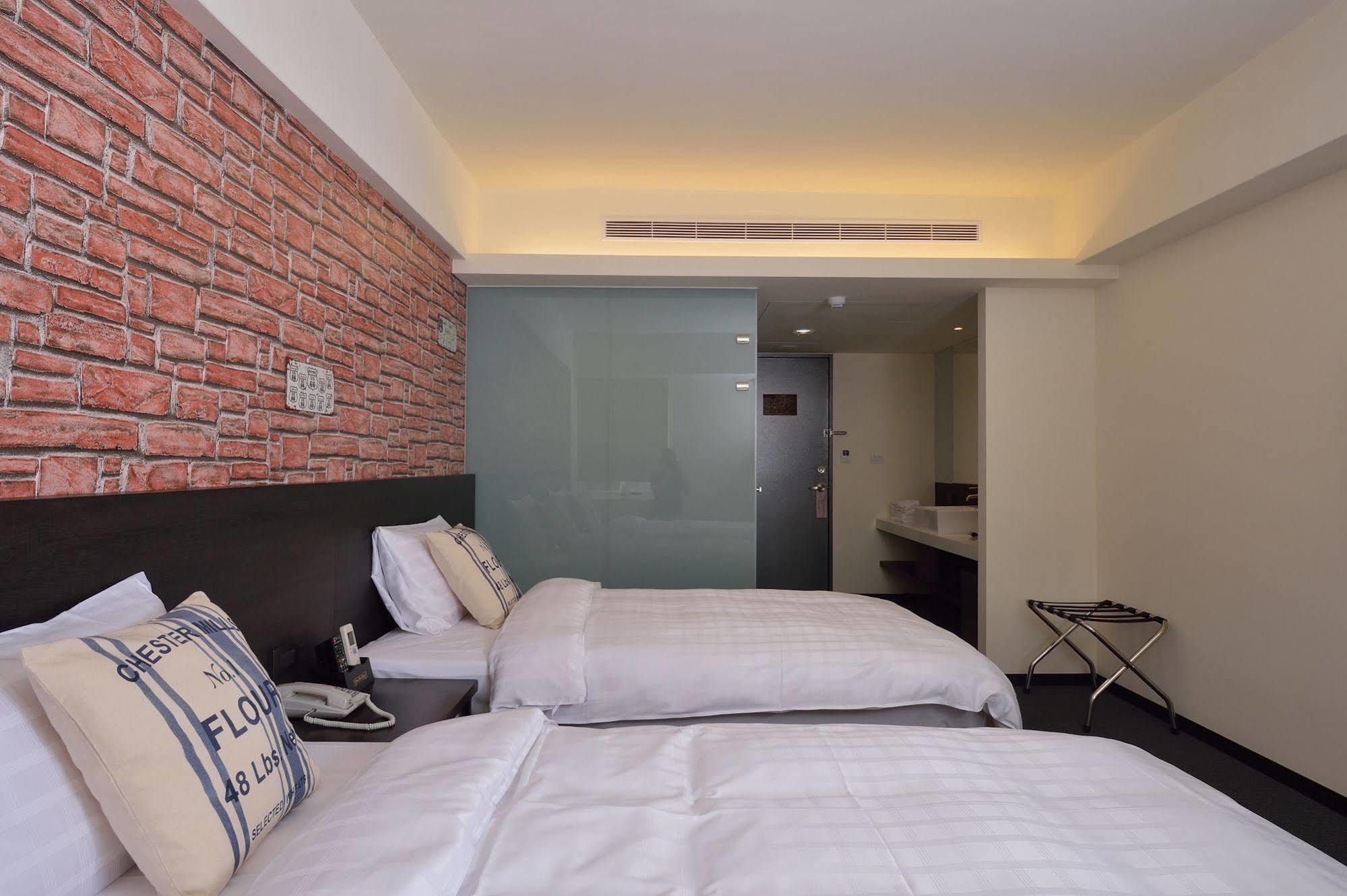 Home Rest Hotel Taitung Exterior photo