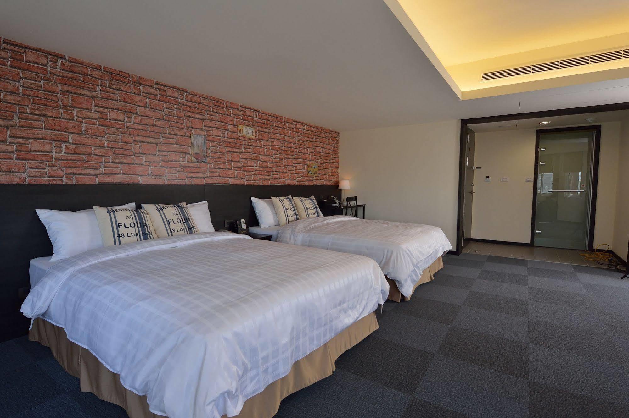 Home Rest Hotel Taitung Exterior photo