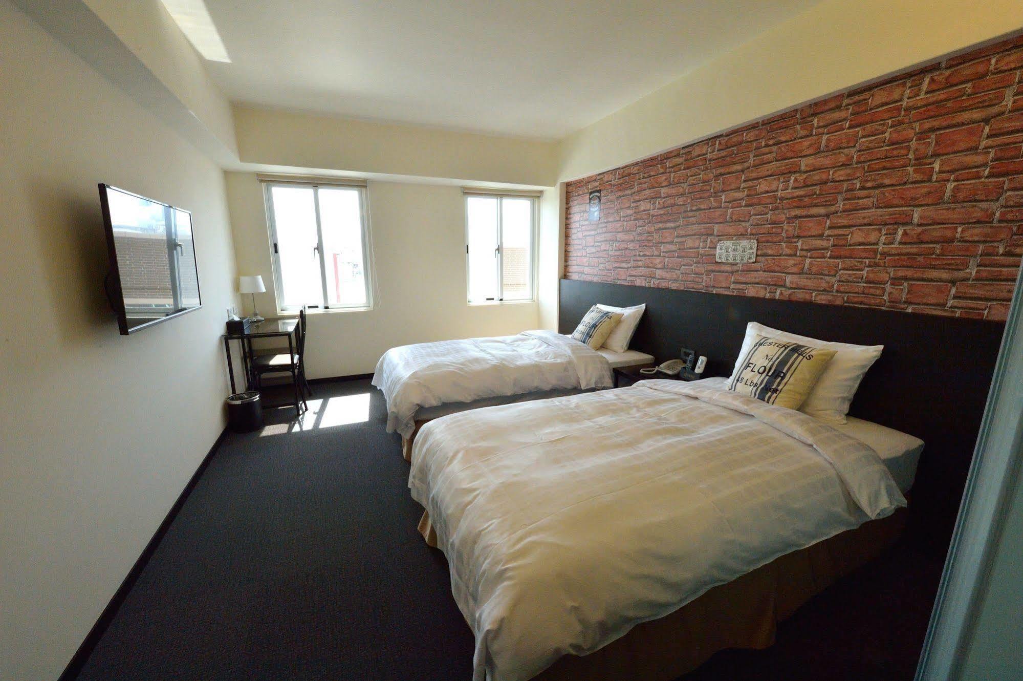 Home Rest Hotel Taitung Exterior photo