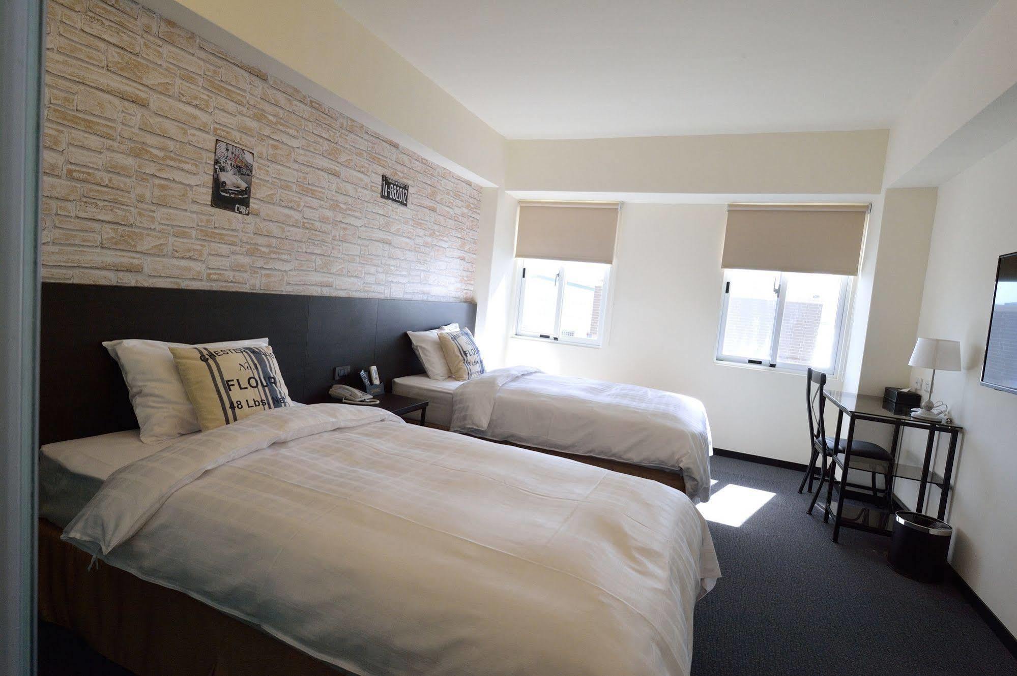 Home Rest Hotel Taitung Exterior photo