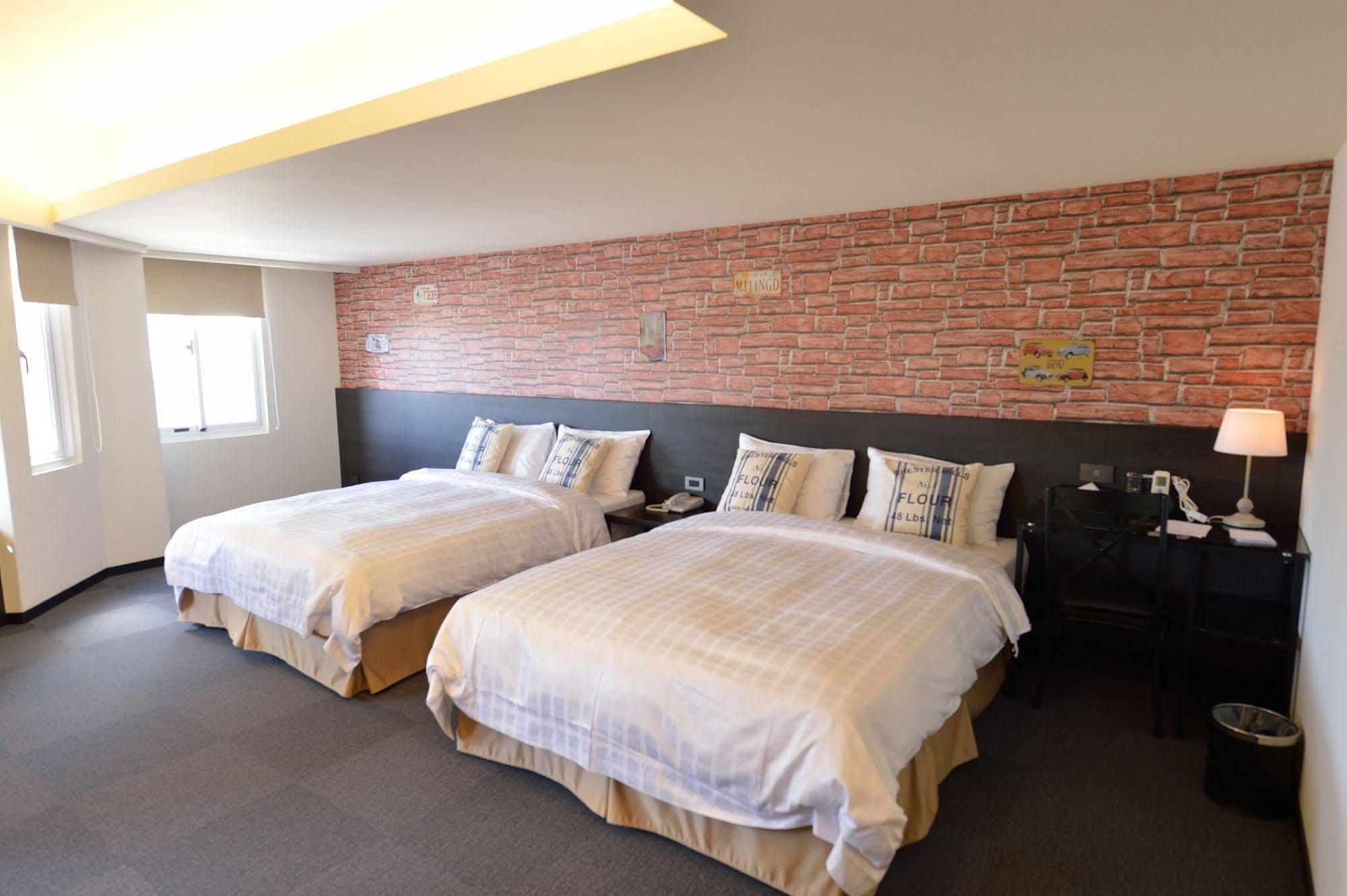 Home Rest Hotel Taitung Exterior photo