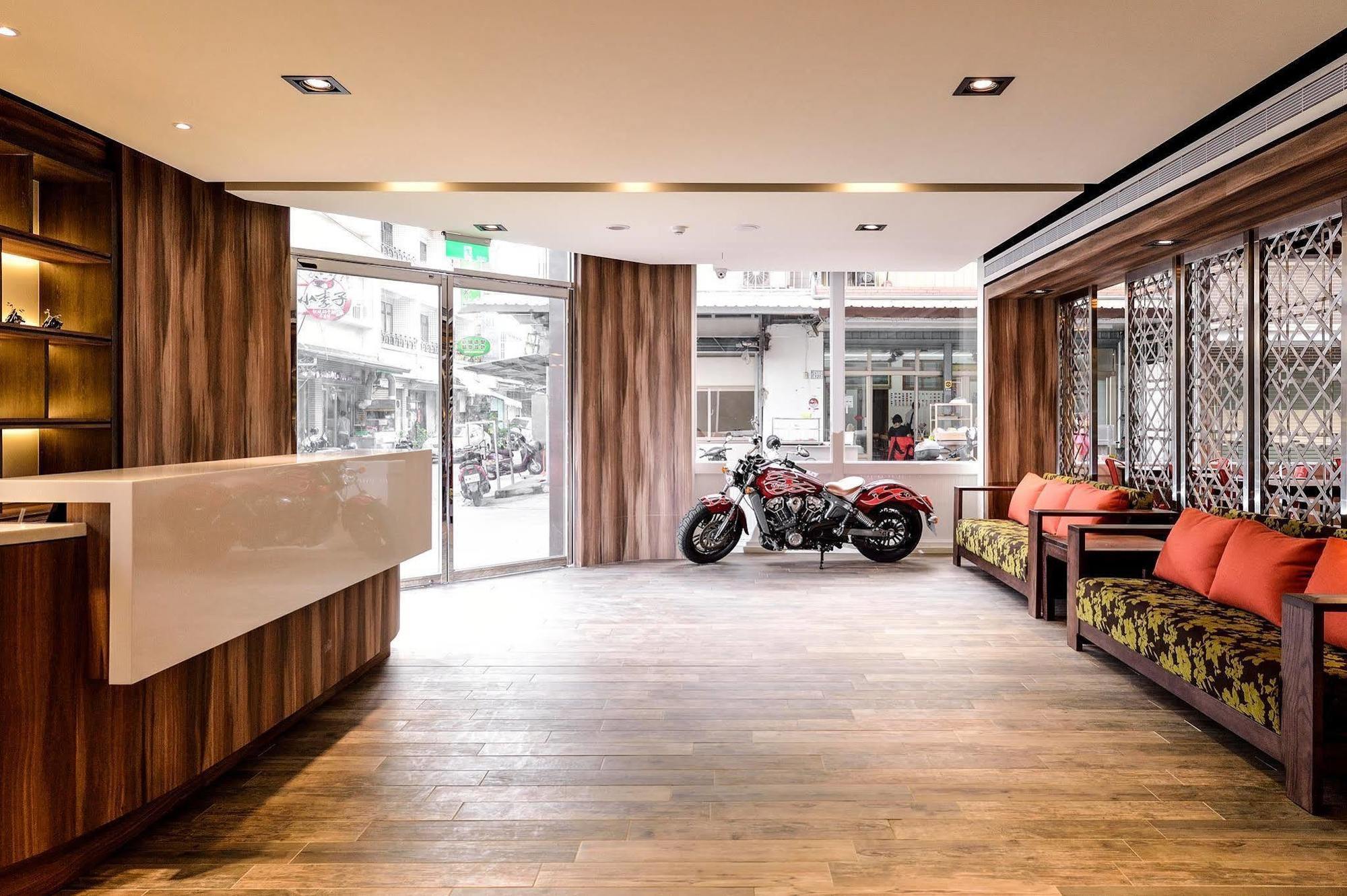 Home Rest Hotel Taitung Exterior photo